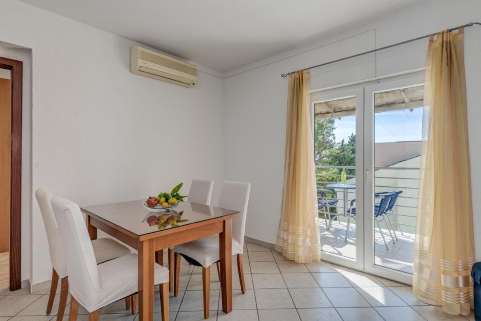 Ruza&Nikolina "1" Apartmani - Baška Voda Εξωτερικό φωτογραφία