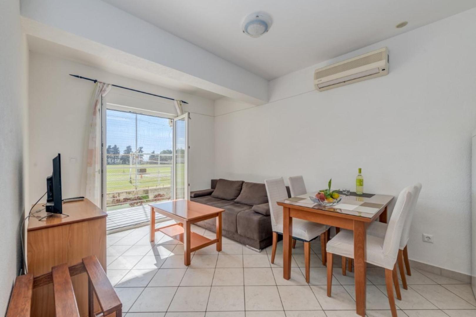Ruza&Nikolina "1" Apartmani - Baška Voda Εξωτερικό φωτογραφία