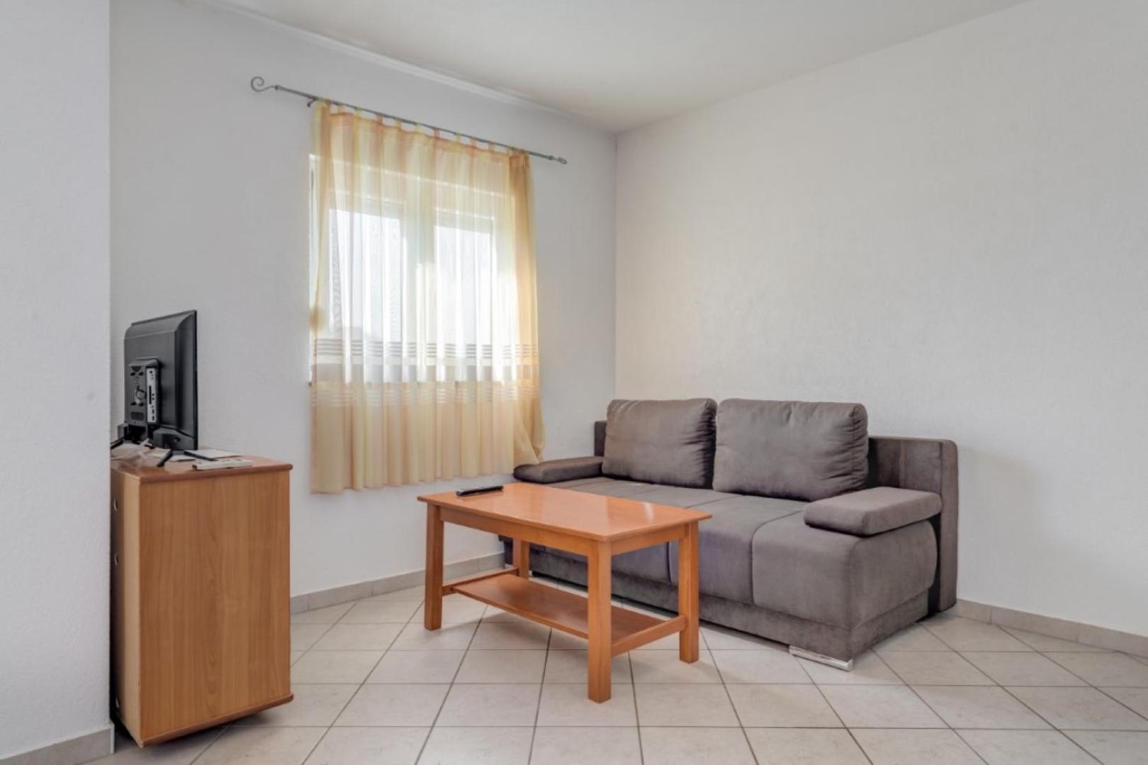 Ruza&Nikolina "1" Apartmani - Baška Voda Εξωτερικό φωτογραφία