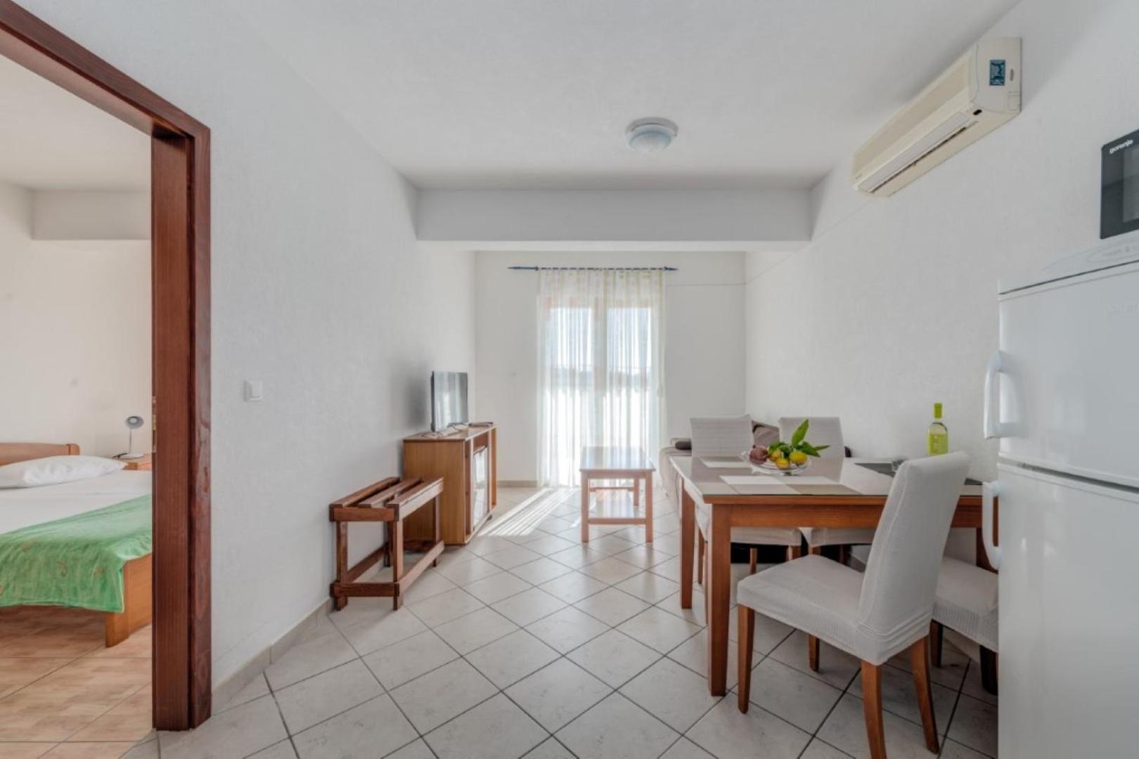 Ruza&Nikolina "1" Apartmani - Baška Voda Εξωτερικό φωτογραφία